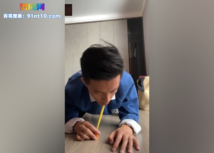 女记者专访调教正装眼镜黑袜反差直男用牙刷操屁眼 直男鸡巴小只能做贱狗被操被调教 - 图7