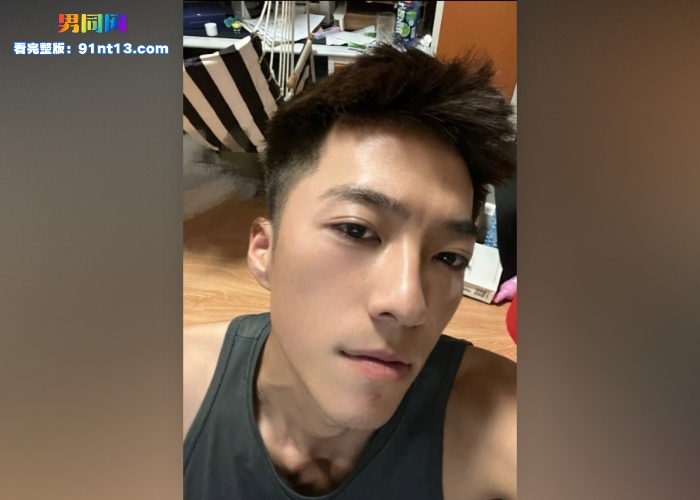 189篮球白袜体育生巨根被TS口交舔吃把玩 伪娘淫叫催情狂舔猛撸射精满腹 - 图3