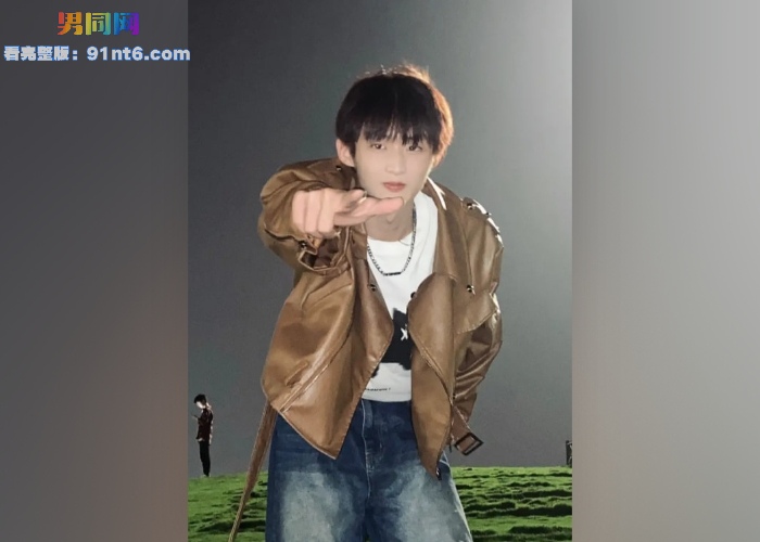 抖音小网红 暮小千 奶狗大屌飞机喷射视频流出 鲜肉反差惊爆gay圈 - 图4