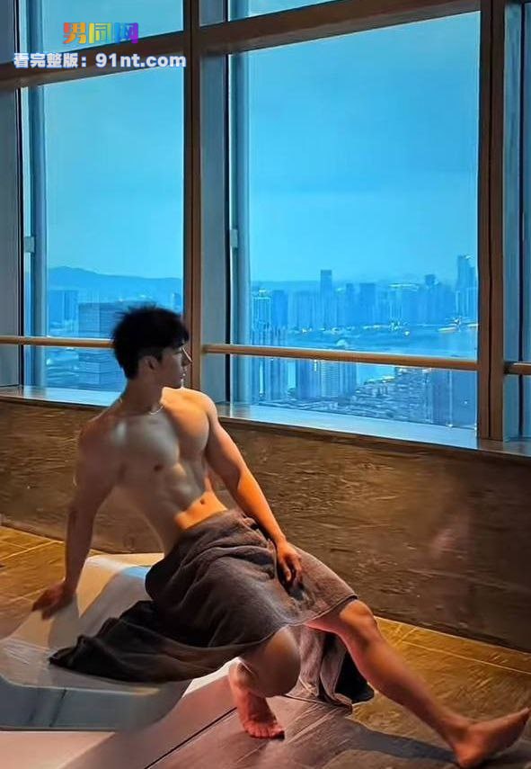抖音百万粉丝体育生 小阮 被专访视频流出 细狗身材超吸睛 - 图4