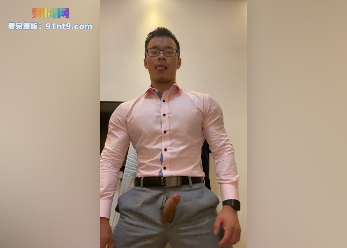 大屌健壮黑皮骚0发骚自慰自拍 正装猛男芭比粉撸射大屌 大屌喷射时表情超级骚 真想干翻这骚逼 - 图3