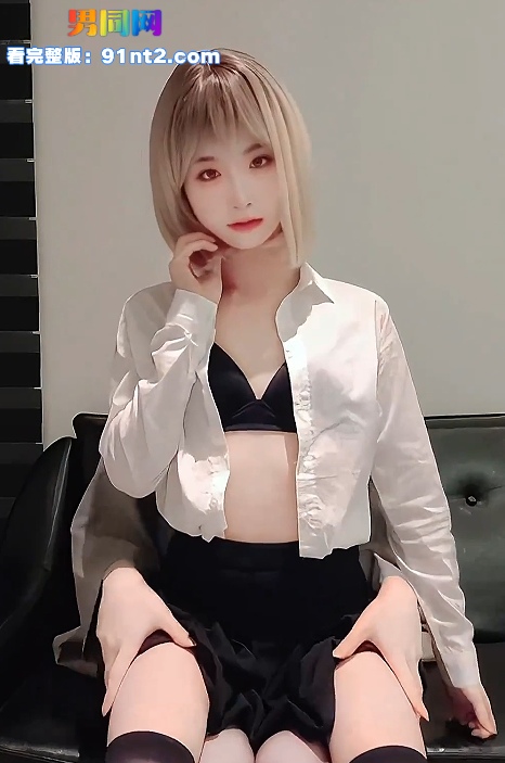 可爱伪娘萝莉CD Lua 和小哥性爱自拍 娇小身材骑乘榨精 牛子乱晃前列腺液流出 高潮颤抖不已 - 图2