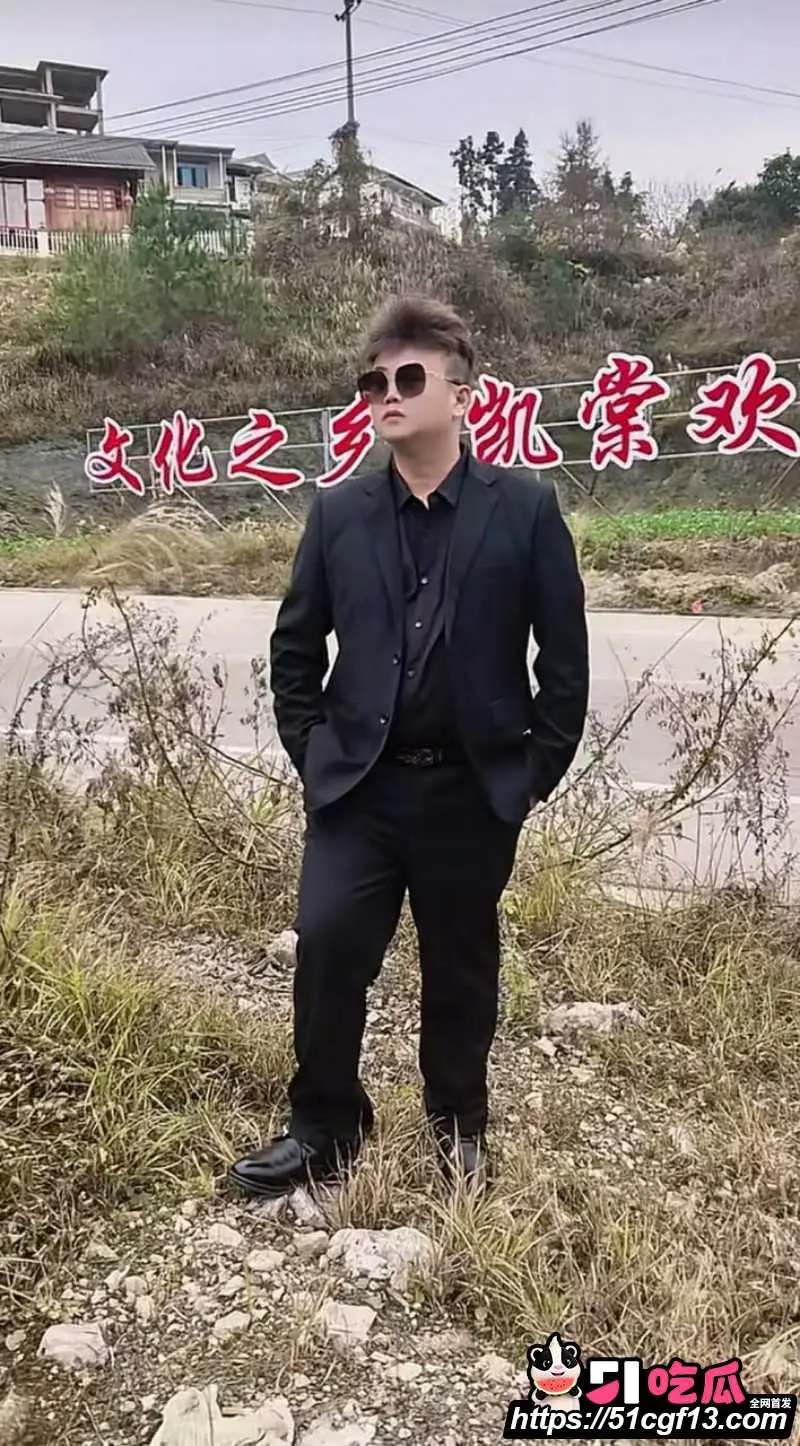 抖音网红 贵州荣哥 公益人设崩塌 台上国际救援 台下脚踏多船 多次出轨渣男实锤！ 图4