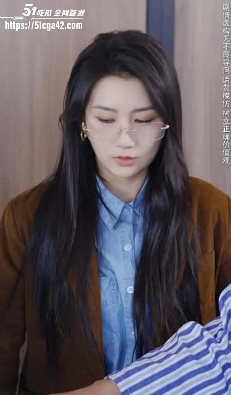 每日短剧《不安于室》貌美娇妻出轨瘫痪在床的岳父 开启新生后偶遇良人恢复往日温馨！ 图4