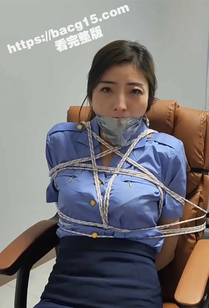 SM绳艺界大神 李大侠 剧情大作 警花母子束缚游戏 骚儿子用捆绑技艺驯服性感老妈 图1