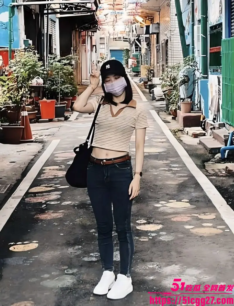 高颜值学生妹 陈思晴 出轨视频流出 酒店多人混战爽翻天 边口交边被后入爆操 浪荡母狗风骚无比! 图3