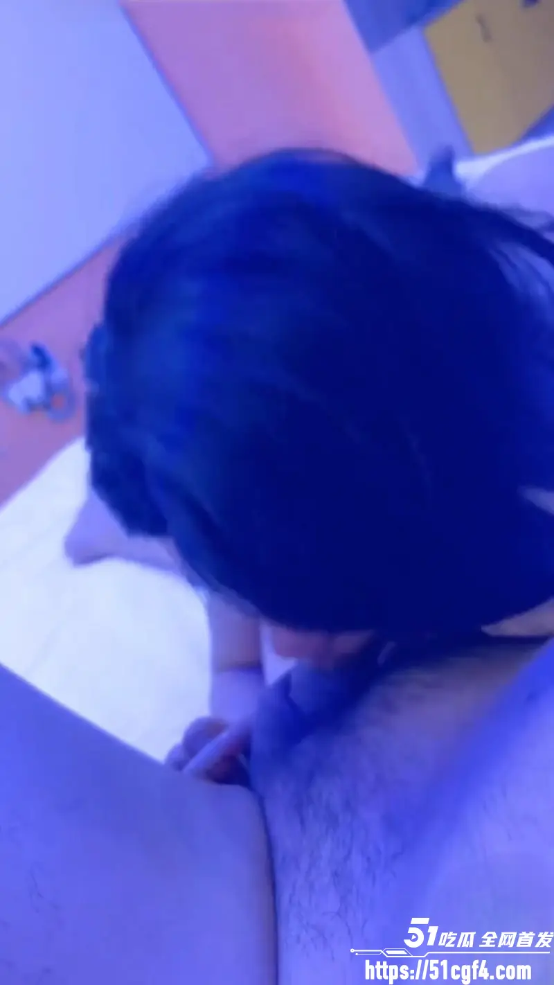 海角乱伦大神新婚骚弟媳 坐在我鸡把上承欢的朋友老婆 跟朋友说是在加班! 图2