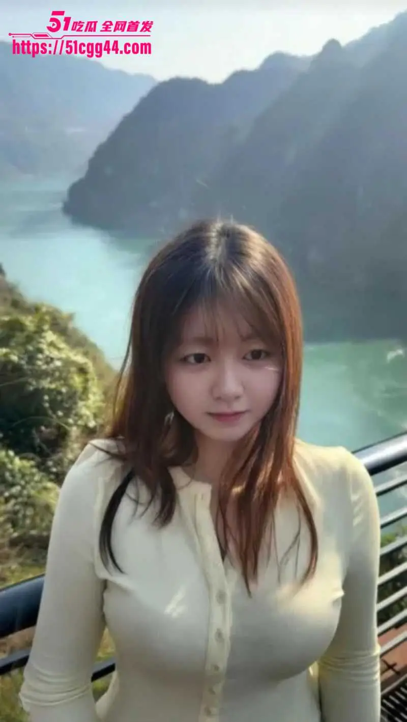 江苏高颜学生妹 吴佳 为了借钱自拍不雅视频 长腿蜂腰建模级身材手扣骚穴 近距离特写粉逼高潮颤抖不止！ 图1