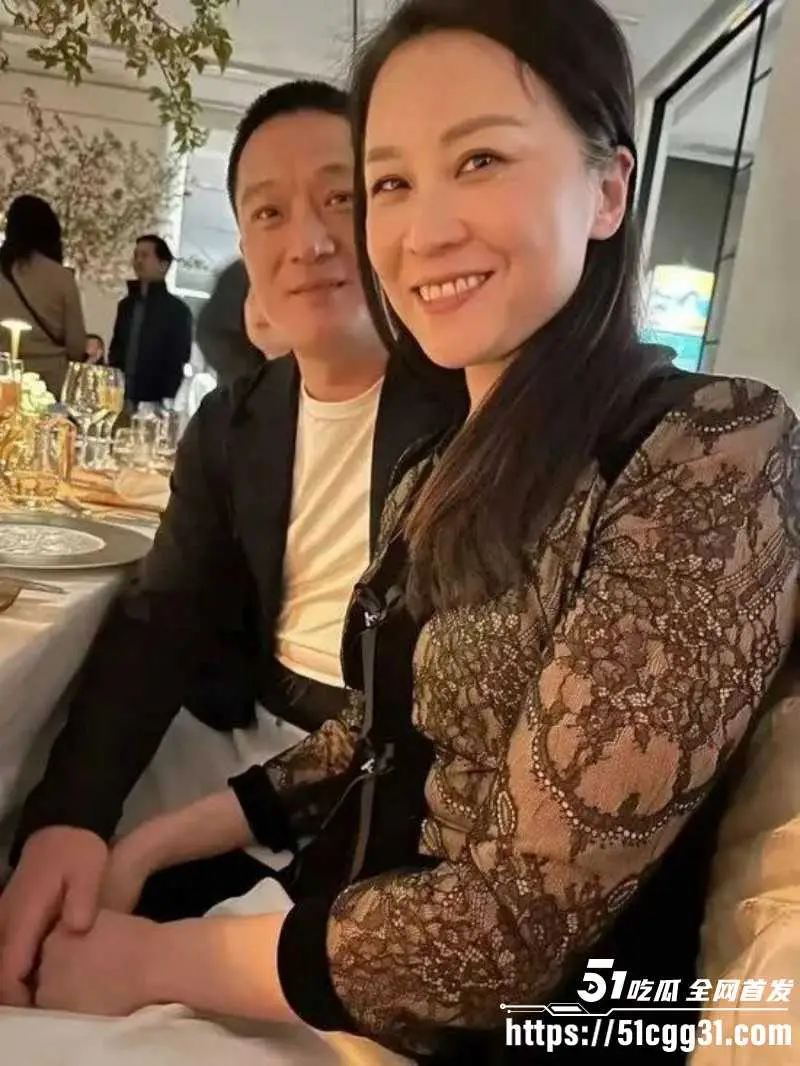 知名经济学家 金刻羽 从高知女神沦为小三 为浙商大佬余海军代孕私生子 带你深扒哈佛精英的炸裂人生！ 图4
