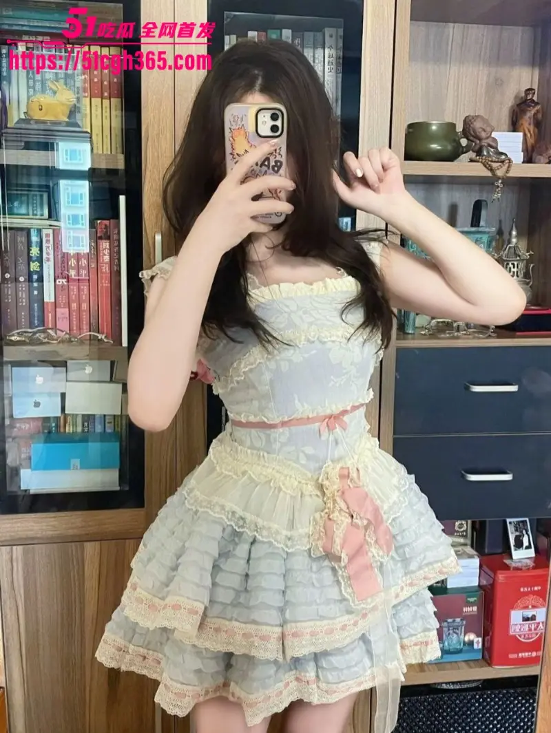 山西太原JK美少女性爱视频流出 极品身材肤白如雪 男友疯狂揉捏美乳 女上后入爆操白浆直流! 图4