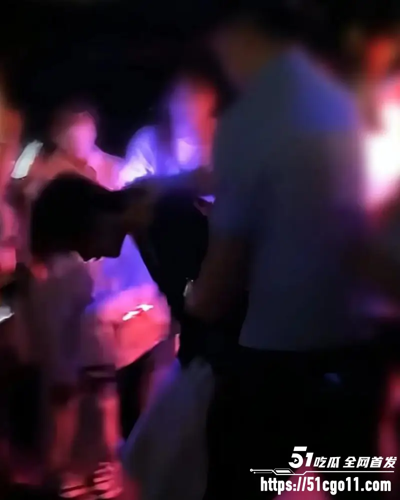重庆时代峰峻冲突后续 双标行为引爆男女对立 涉事人员身份被曝出！ 图12