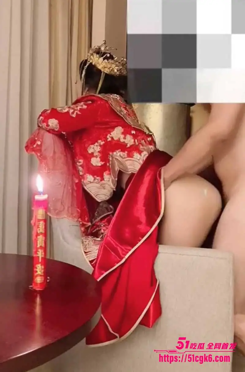 长腿女神模特 半糖兔兔 新娘禾服做爱视频 淫荡口交眼色拉丝 无套后入淫叫连连! 图5