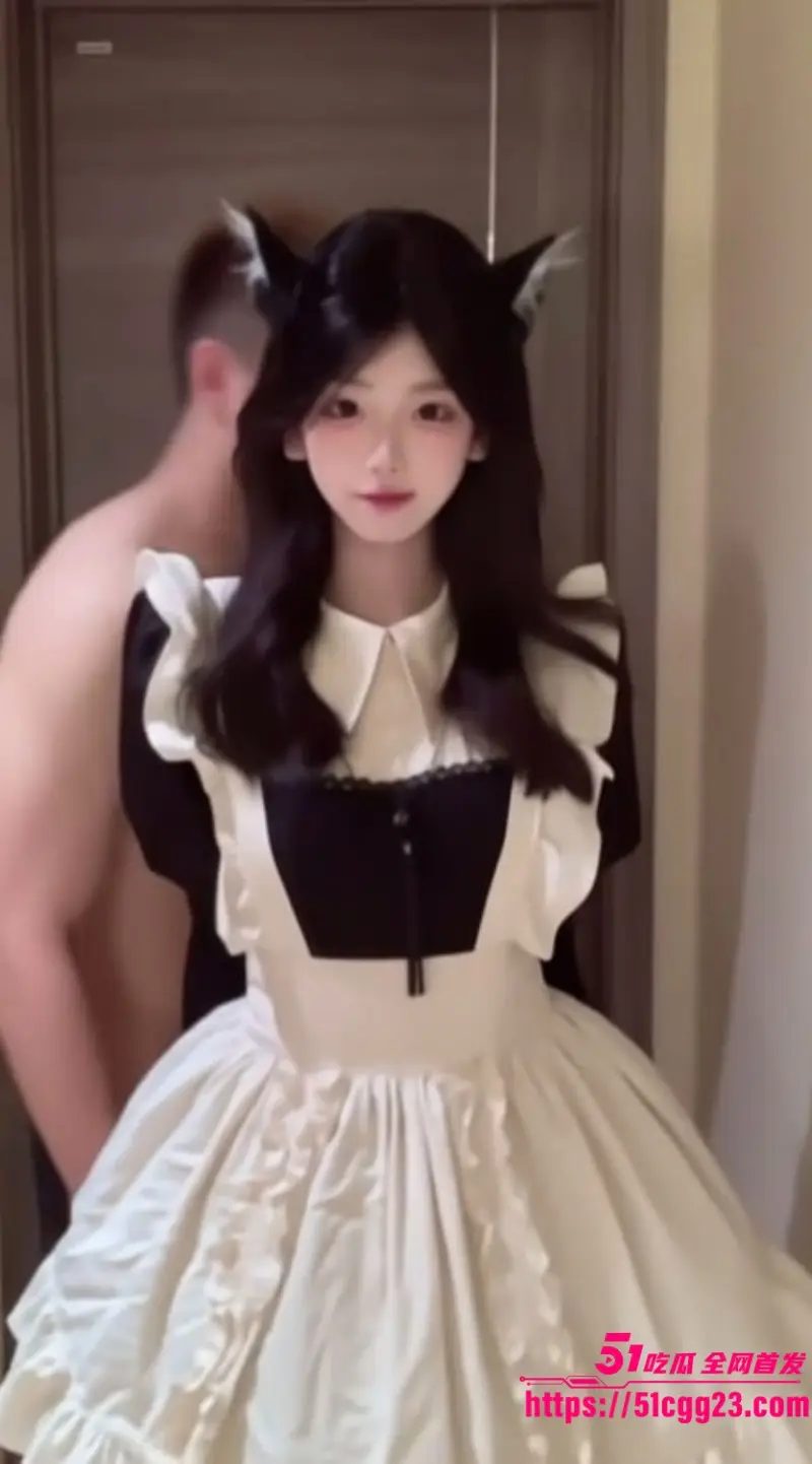 抖音网红 吃啥呢给我也来一口 AI脱衣裸舞福利 玉乳蜂腰性感撩人 眼神勾魂媚态十足! 图3