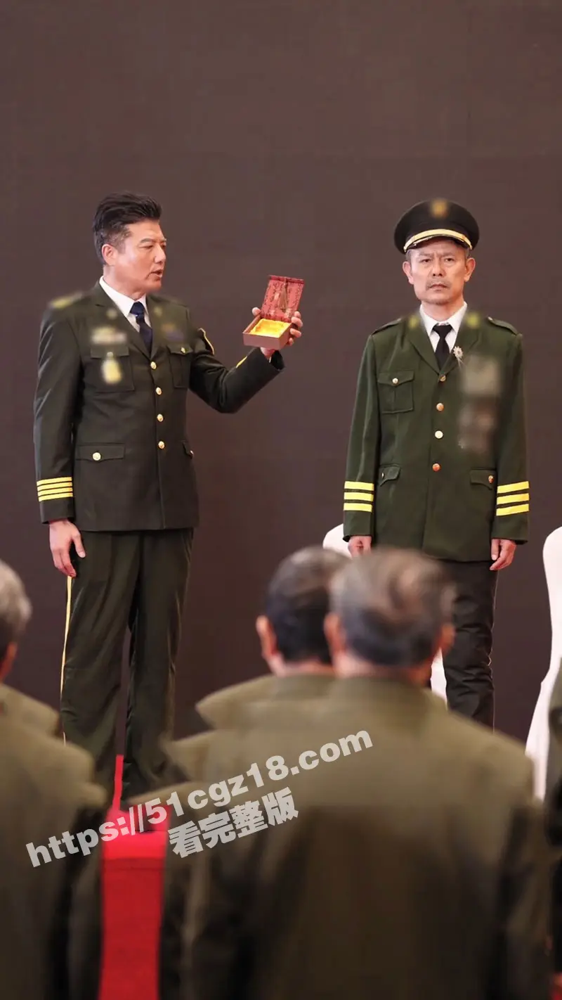 每日短剧《父辈的荣耀》全球首播引爆热议 大夏将军弃女救战友子 逆袭真相爽到飞! 图5