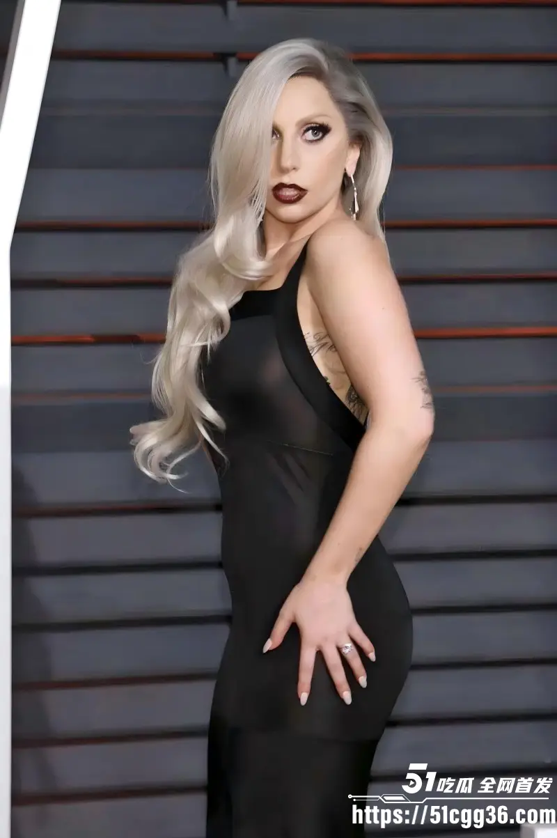 美国恐怖故事第五季 LadyGaga 大尺度床戏精华版 狂野身姿极具视觉冲击！ 图2