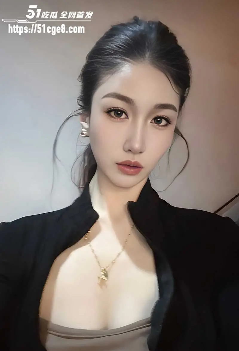 健身御姐 刘梓桐 被土豪征服 深喉口交技艺高超 极品蜜臀被金主狂插猛干淫叫连连！ 图1