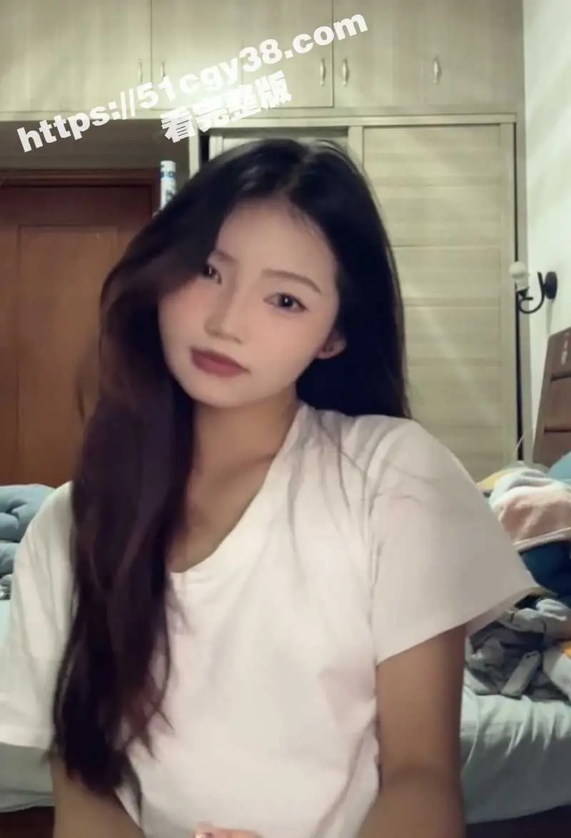叛逆少女网黄 困困兔 最新直播合集流出 全程露脸假屌自慰 现场换装秀翻全场! 图3
