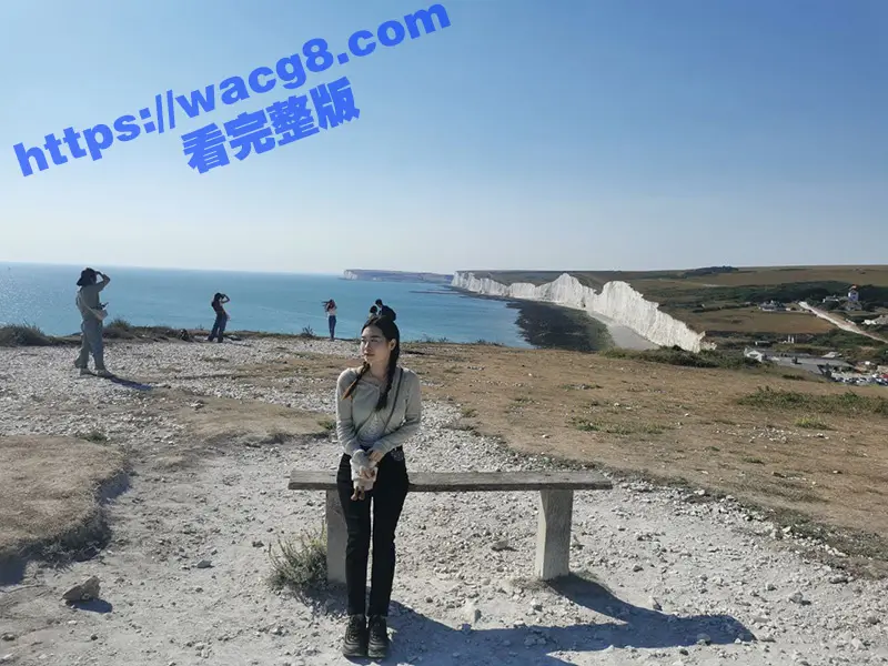 内蒙古乌兰浩特25岁反差婊张雪萌 网调视频流出 骚逼被人玩到开穴自己吸允着奶头 寻求着大肉插入! 图4