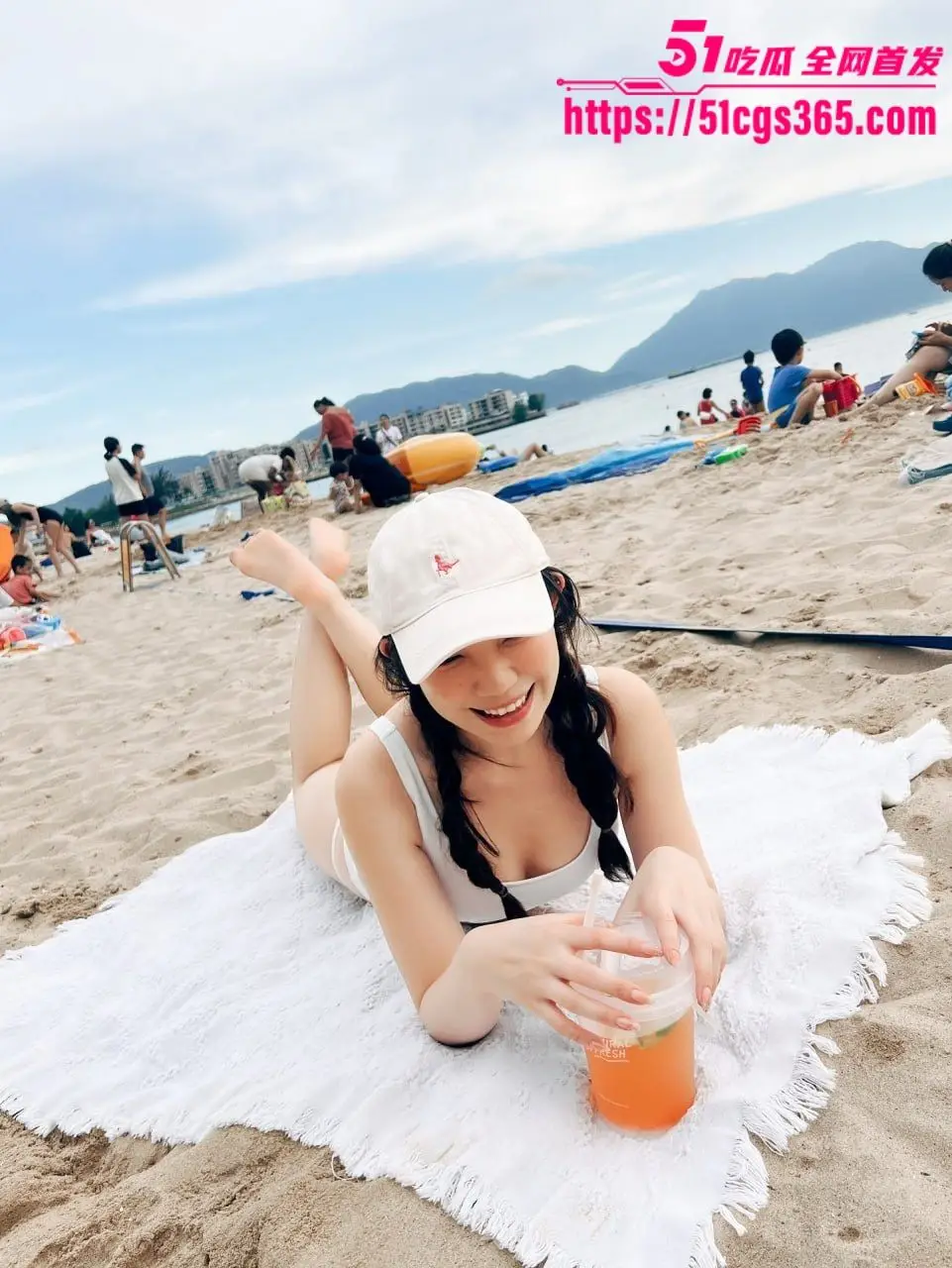 高颜值反差嫩妹 宁宁 与前男友性爱视频曝光 对镜后入爆操娇躯乱颤淫叫不止 女上位疯狂榨精翘臀摇曳如浪! 图1