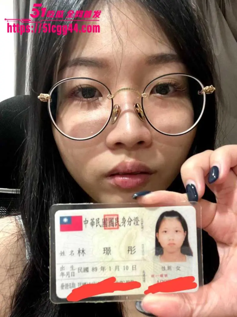 台湾高颜值反差婊 林璟彤 不雅视频曝光 清纯外表下变身骚御女多姿势狂干到眼神迷离 图1