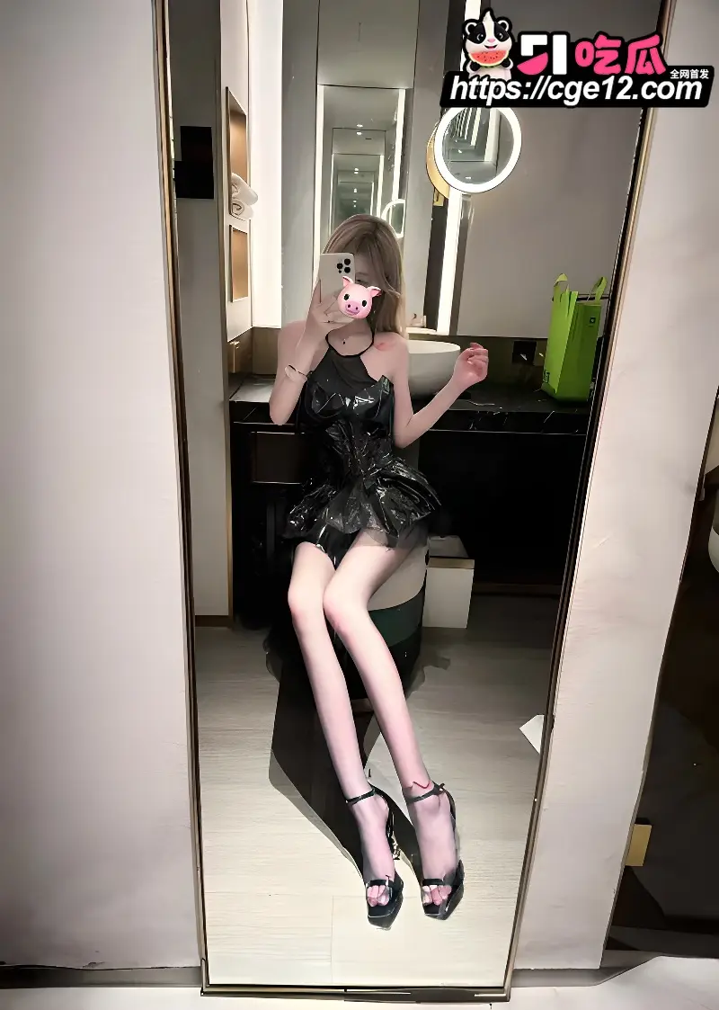 精神小妹咯咯哒的一天 嫩穴被打桩猛操抽插 主动骑乘榨精 淫荡本性彻底暴露! 图2