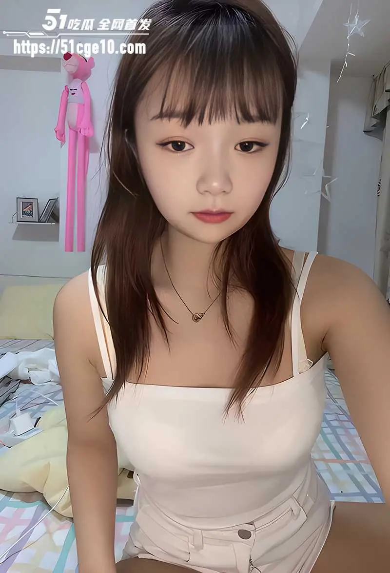 网红嫩妹 萌兔冉酱 自慰合集 褪衣全裸超会撩拨 圆奶翘臀跳蛋假屌轮插骚穴 图1