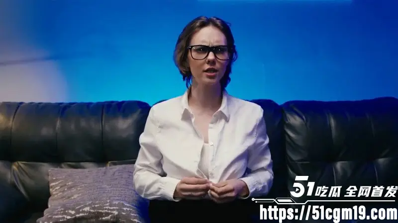 欧美女优 KaylaCoyote 女超人情色片爆火出圈 纯与骚的极致融合 谁顶得住? 图1