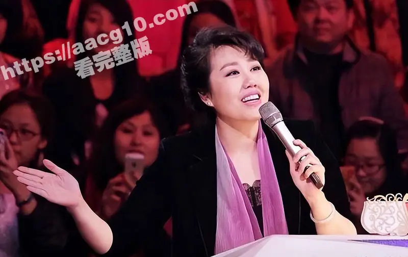 中国人自己的萝莉岛！何炅KTV酒局视频曝光 酒局当男模陪春晚总导演于蕾 富婆快乐球疯狂刷何炅的小鸡鸡 图3