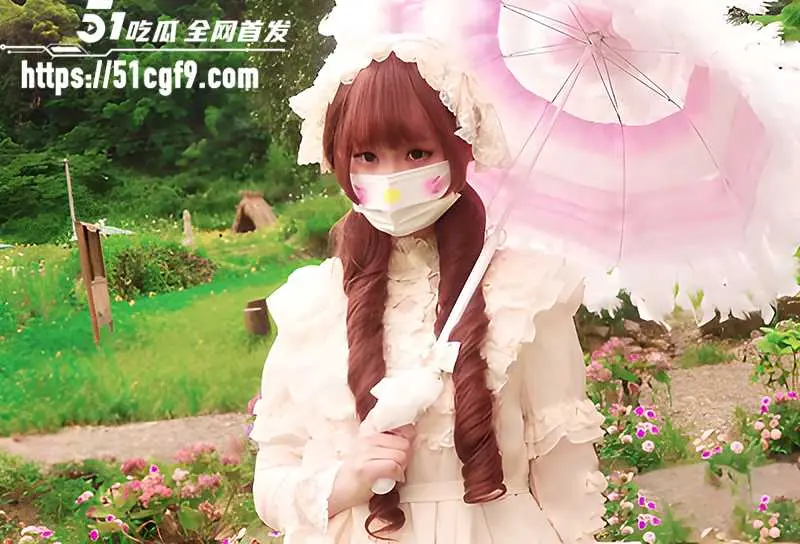 洛丽塔少女 水绪奈奈 田间发情诱惑主人 足交深喉被无套内射 舔净残精反差拉满 图1