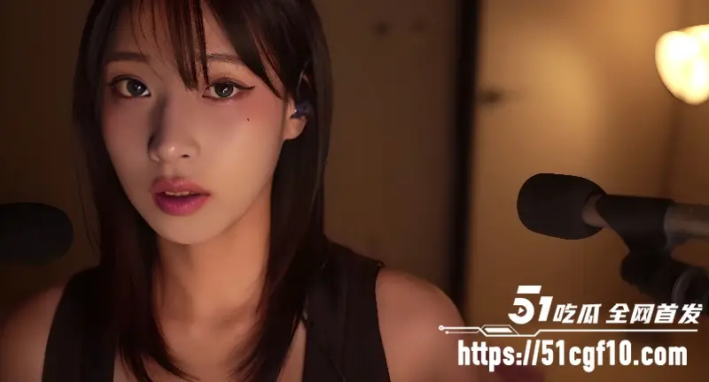 韩国高颜ASMR声控博主 Auddk 巨乳低胸挑逗直播 感冒后的嘤咛声更加悦耳撩人 图3