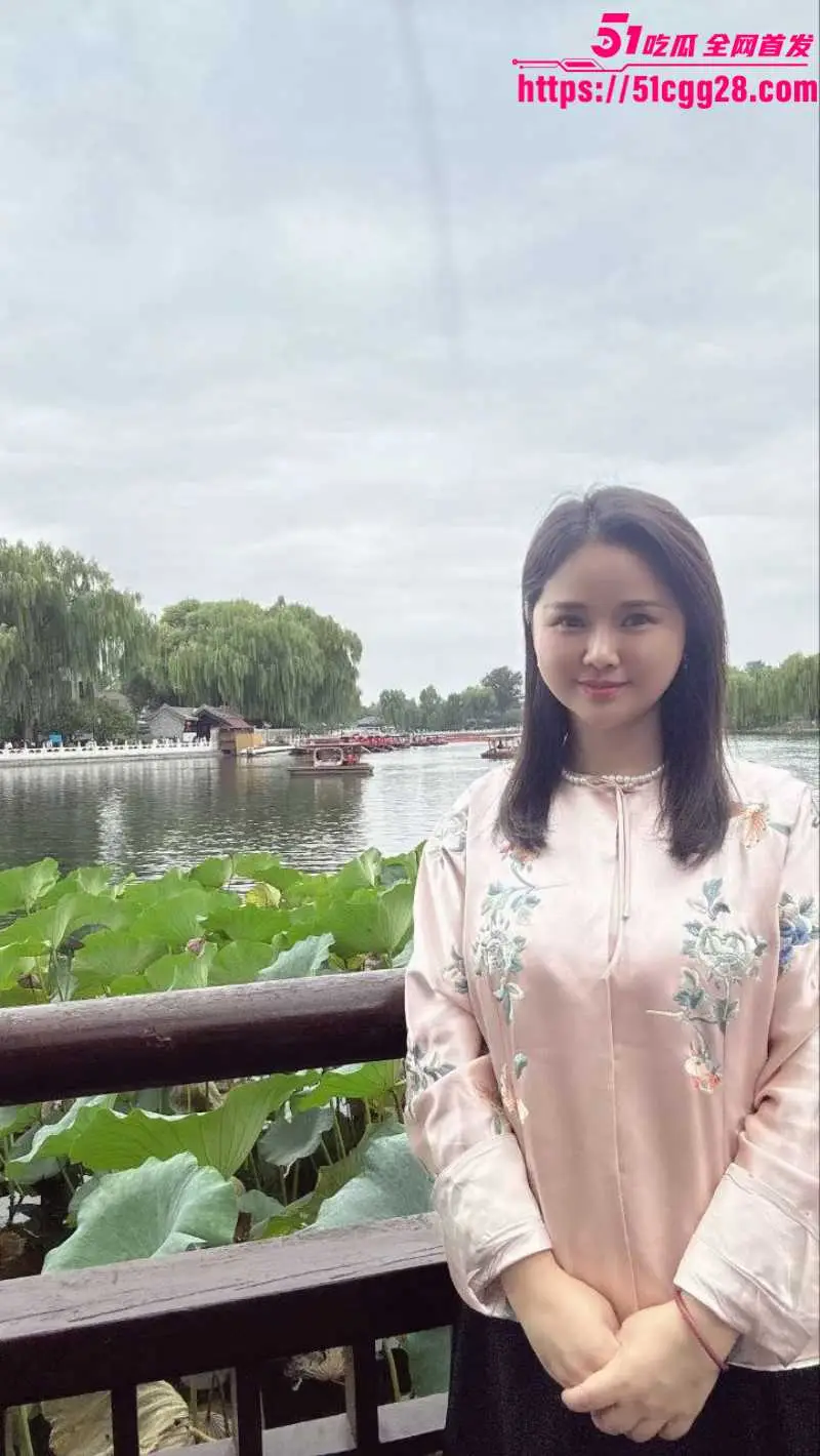 江苏南京牙科销售 潘华莉 为取悦炮友出钱倒贴 竟抛夫弃子与其同游 拍淫片留念被曝光! 图3