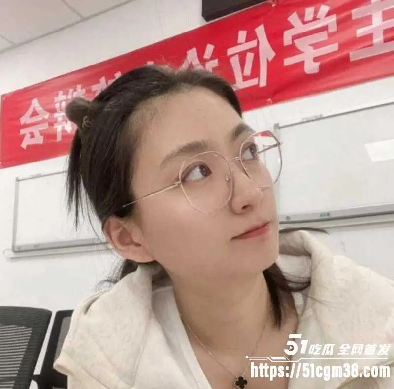 女医生约炮太骚 你操过医生吗 一句直接点燃 你比我想象中更骚 边操边浪叫 谨慎白莲外表下欲女本色 图8