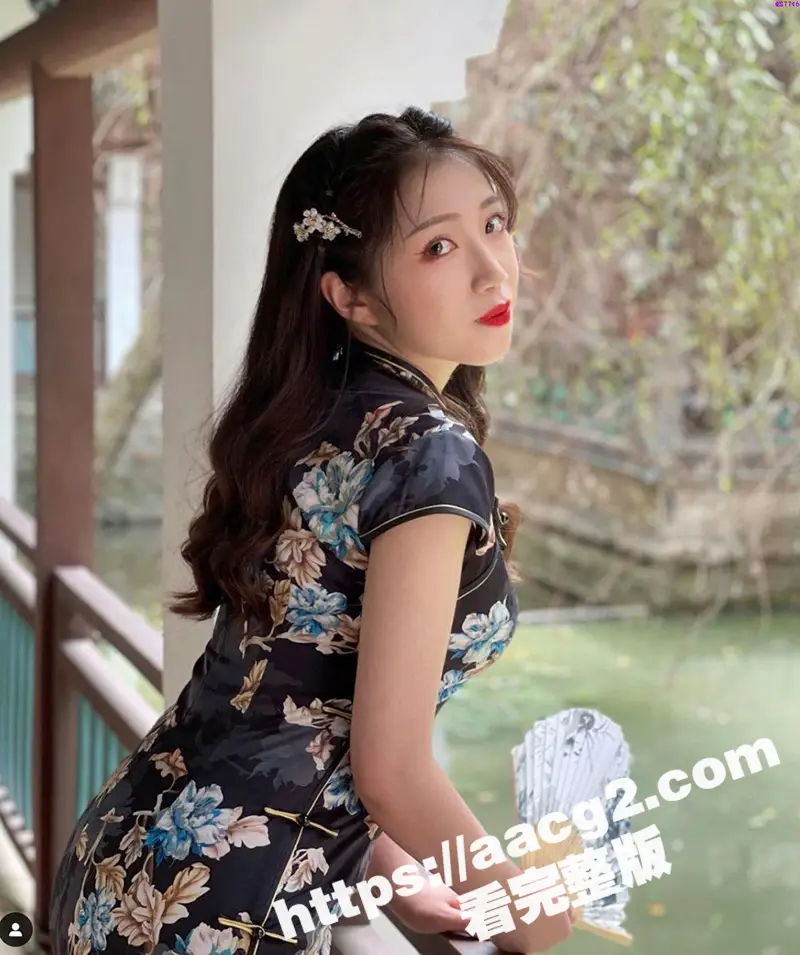 IG高颜值反差婊 小网美 和炮友自拍视频流出 床上功夫十分一流 做爱时一脸淫荡极具魅惑 图8