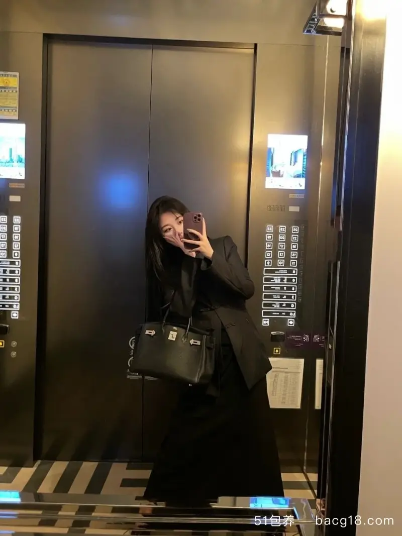 51包养 幽默风趣乖巧温顺 可无套内射SM 编号:GZ022405 新客户首次见面不满意可全额退款 图6
