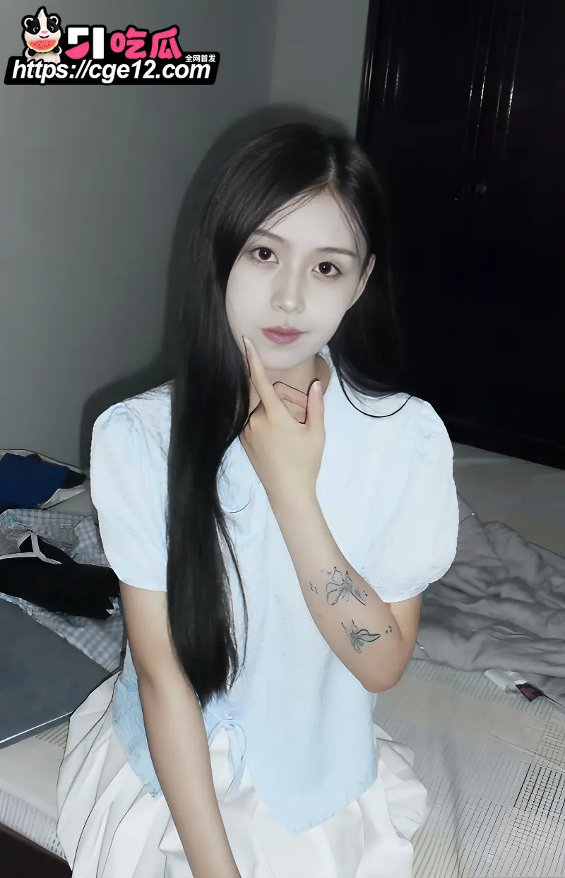 颜值嫩妹与金主性爱视频 颜值爆表身材性感 身着开档黑丝打桩爆操 高潮娇喘不断 图4