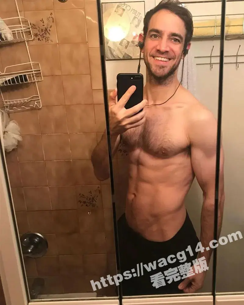 新版还珠格格 男主班杰明堕落AV界!上演同性三人大战!如此劲爆反差超乎想象!全网疯求! 图8