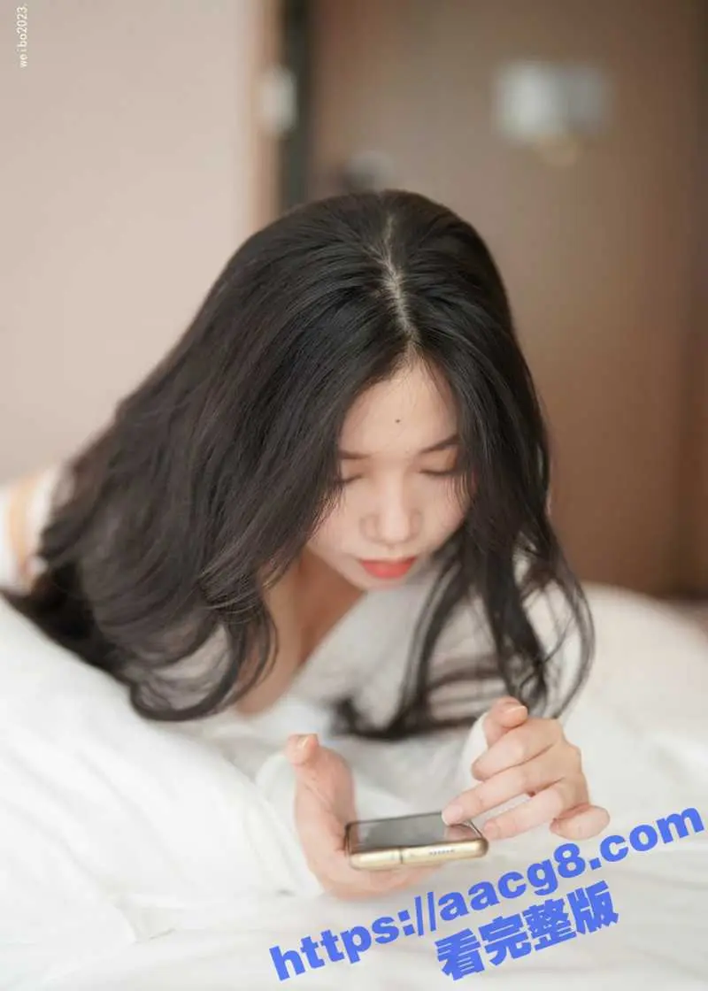 超美清纯御姐拍完照发骚求中出 掀起裙子露出翘臀等干 被摄影师用肉棒蹭穴内射 粉嫩美穴极致诱惑 图5