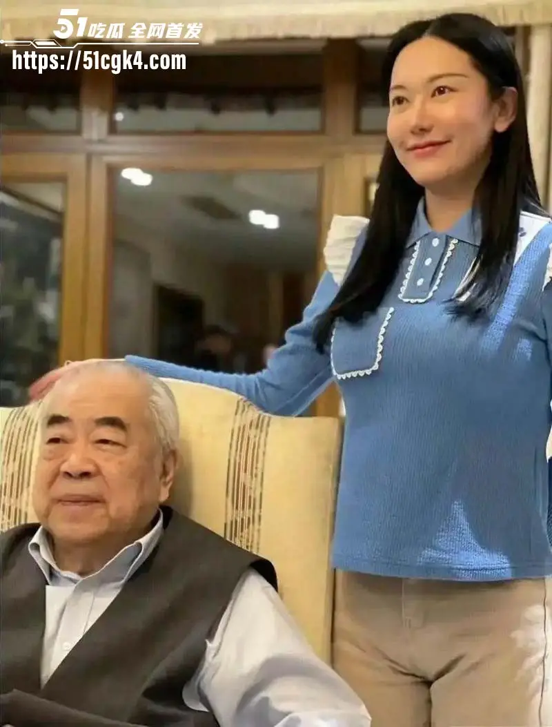书法界泰斗 范曾 被90后娇妻 徐萌 伙同多名情夫骗走数十亿字画古董 黑历史陆续被扒 出轨视频曝光流出！ 图11