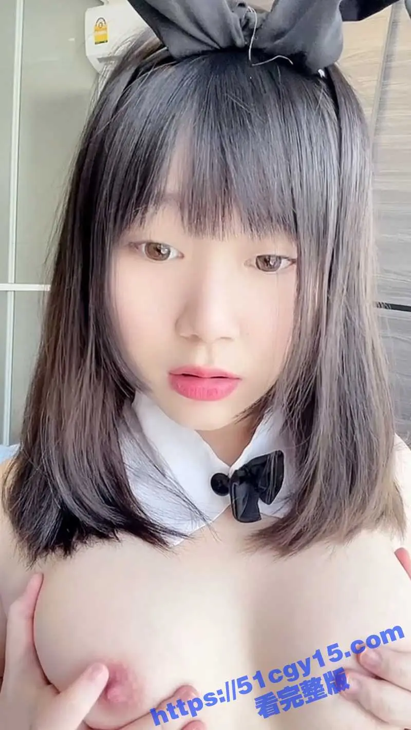 高颜值反差母狗 粉嫩巨乳蜜桃臀顶级白幼瘦 为了被包养自拍玩弄白虎嫩穴 肆意卖骚! 图3