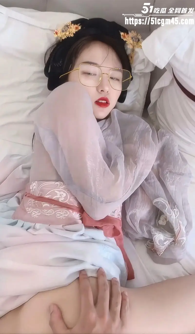 每日大赛之【古风美女做爱大赛】欢迎各大网友来评审投稿 图4