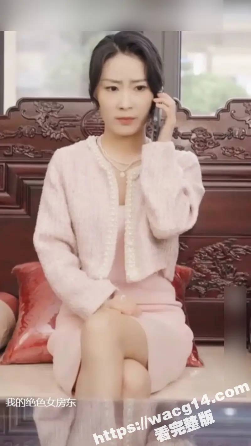 擦边短剧 我的绝色女房东 交房遇到上司 和女房东搞在一起 这下被我抓到把柄了 ! 图1
