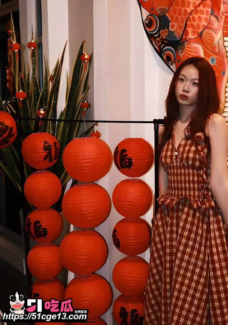 舞蹈演员 ReneeKhaw 性爱日常 前凸后翘曲线性感 抓发后入打桩爆操浓精涂满肥臀! 图2