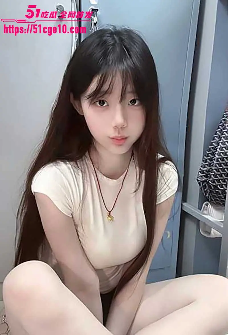 海角博主 喜欢表姐的男人 酒后强上巨乳妹妹 抽插几下就瘫软淫叫 后入骑乘反向榨精 图3