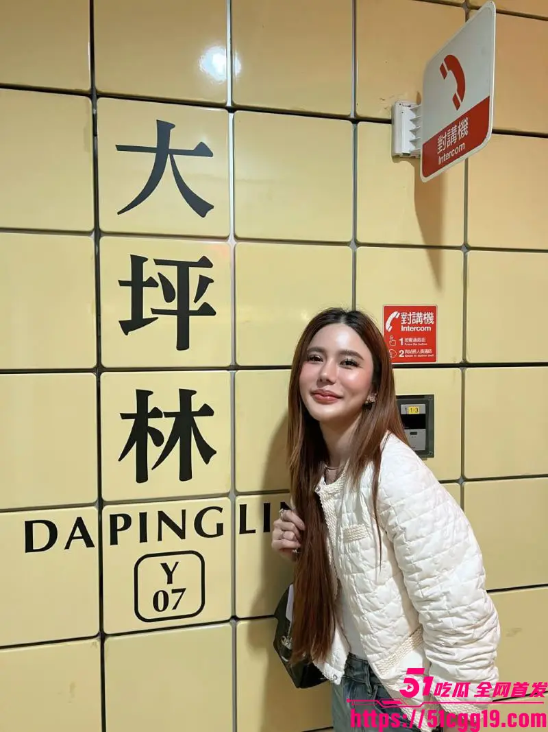 泰国知名女星 Kana 被巨丑修理工骗婚 冒充高官送假金求婚 伪造与总理的聊天记录 揭发后男方警局跳楼! 图4