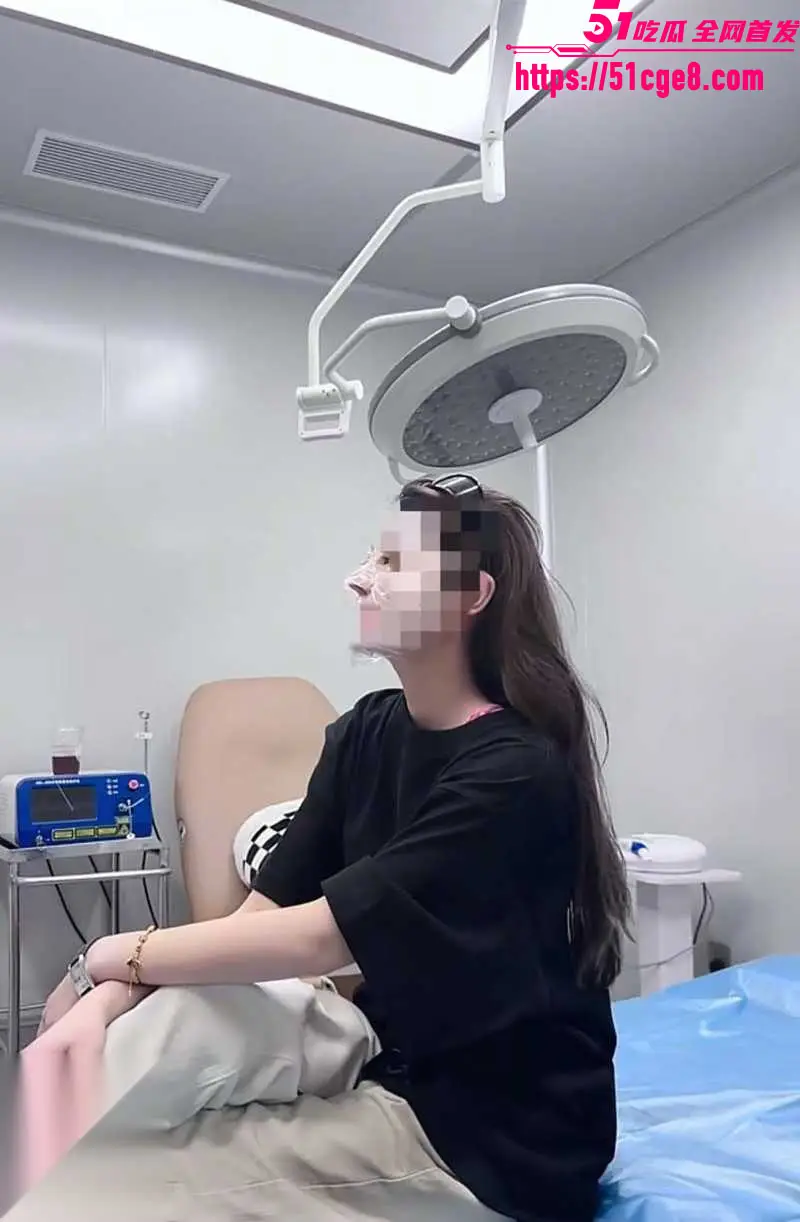 海角大神姐弟一世情 尝到性爱甜头的姐姐 把姐夫支走让我操随意玩弄! 图1