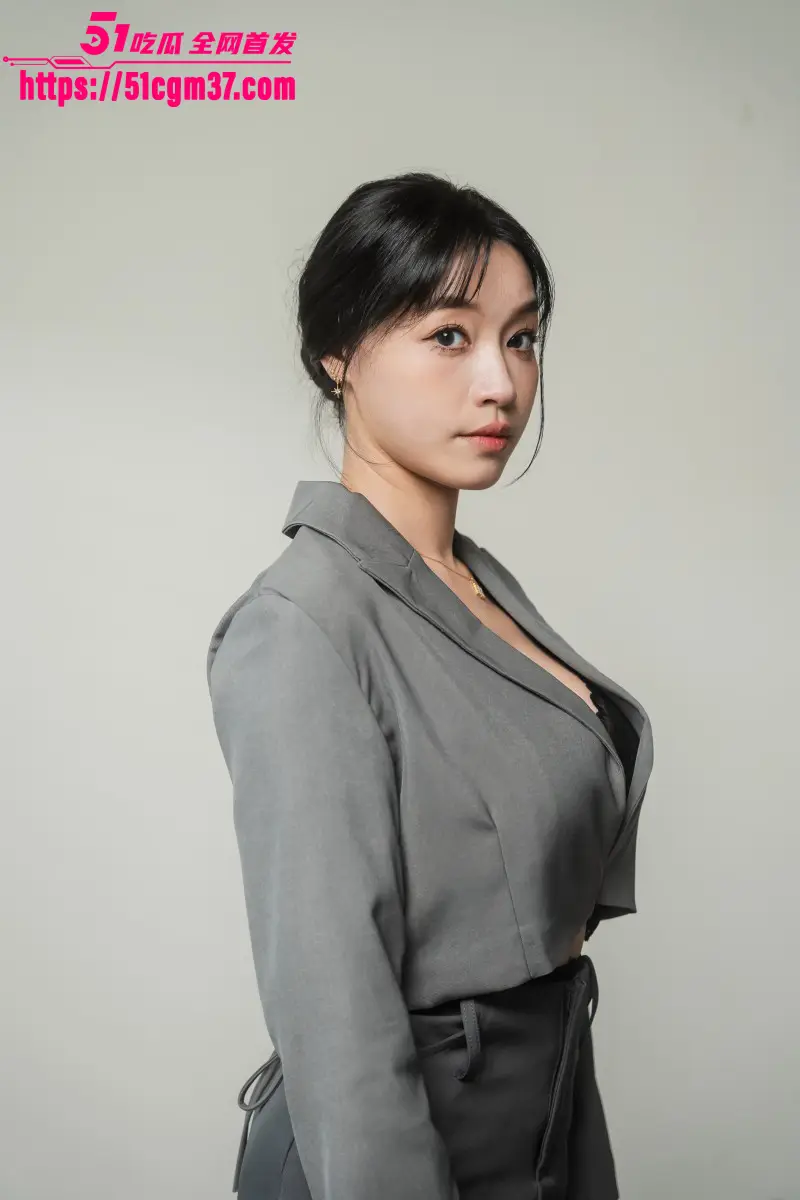 《AI极品家丁》集齐前麻豆网人气女优 带你体验职场与色欲的双重享受 1～3集火热更新中 图2