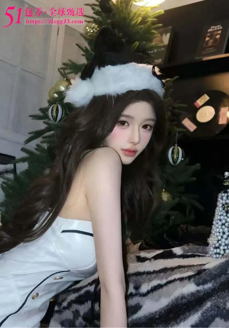 51包养 高端外围 | W1HZ11104 杭州绝美颜值自媒体达人 可纯可欲天花 骨感身材黄金比例 质量保真 假一罚十 图2
