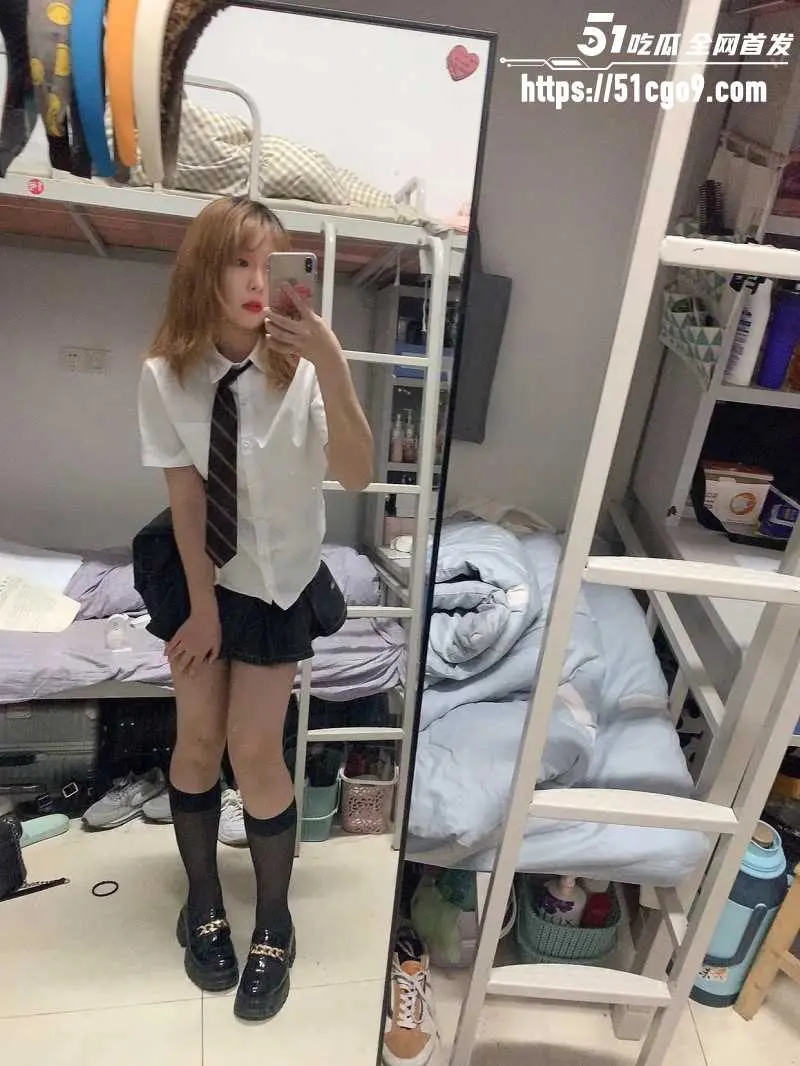山东师范大学 徐梓卿 分手惨遭曝光 丰腴胴体肉感十足 露脸口交反差感极强! 图4