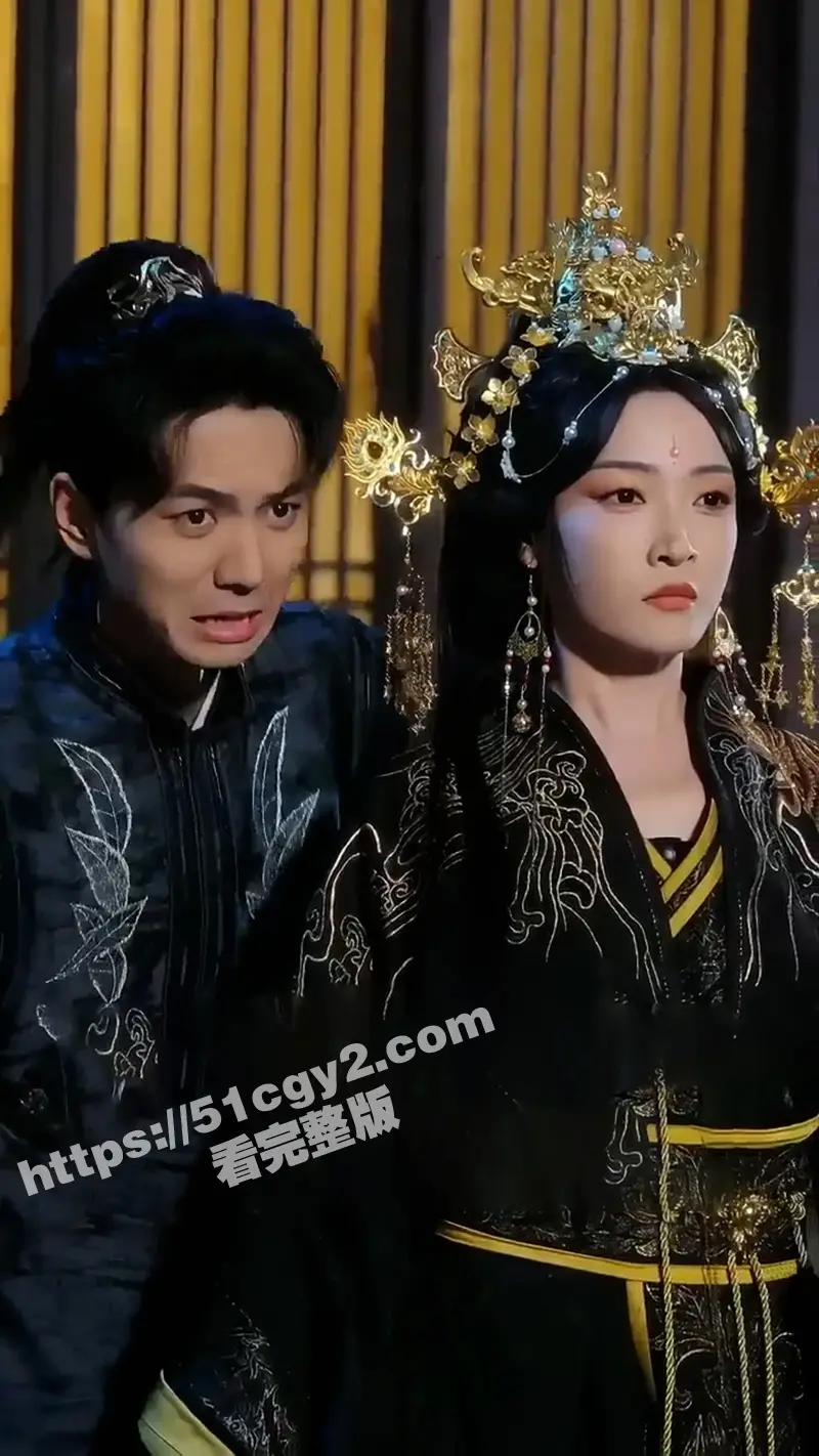 每日短剧《看我降服暴力女帝》小伙手握无限宝石古今来回穿越 直接拿AK47比武招亲! 图6