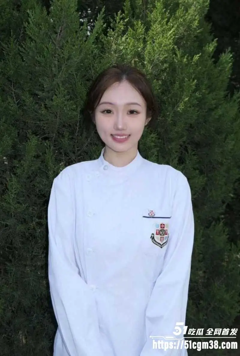 女医生约炮太骚 你操过医生吗 一句直接点燃 你比我想象中更骚 边操边浪叫 谨慎白莲外表下欲女本色 图5